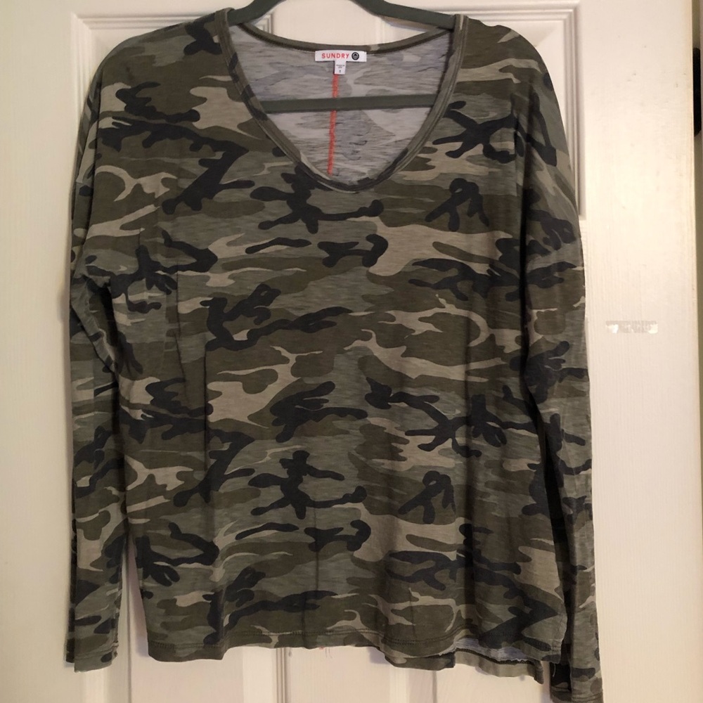 Sundry long sleeve camo shirt
